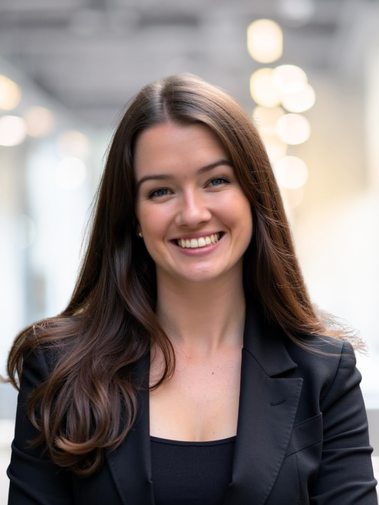 Emily Hill Headshot